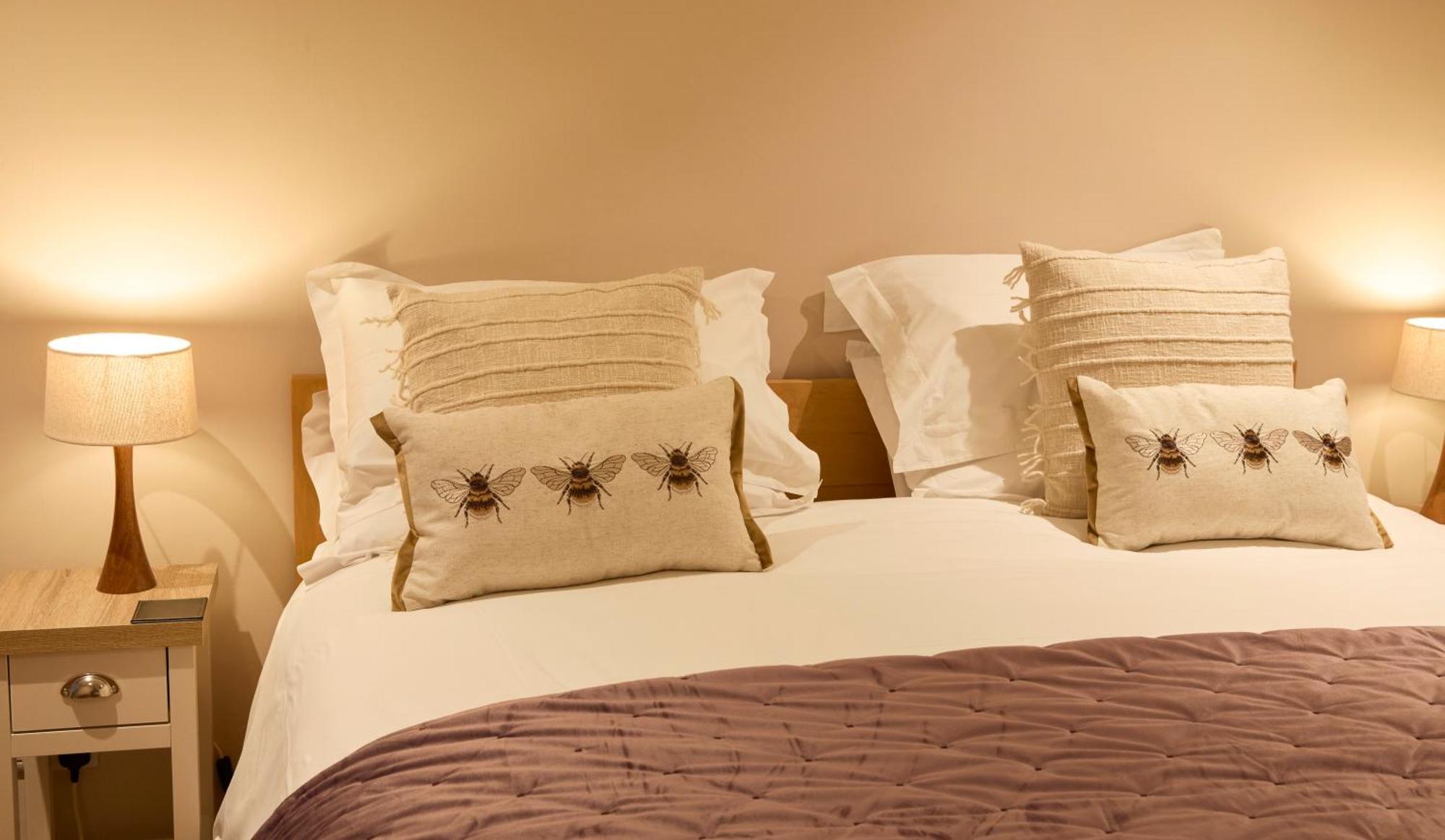 Hunters Lodge Inn トットネス エクステリア 写真